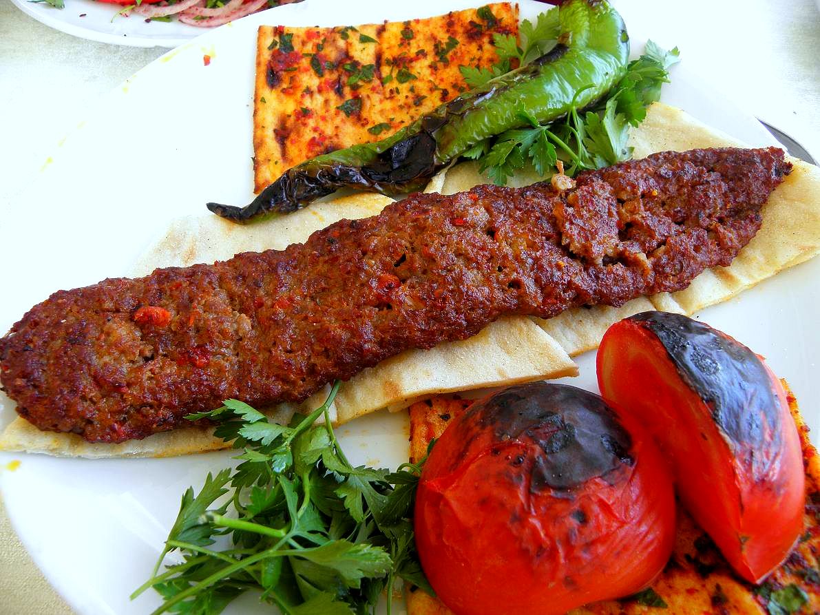 16797-the-modus-operandi-of-the-turkish-kebab-on-the-way.jpg