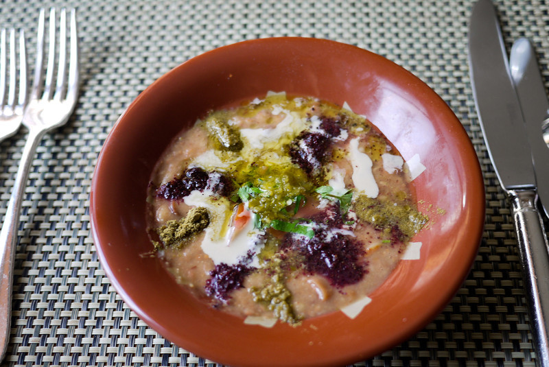 Fig salad with spinal beans