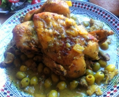 دجاج بالبصل و الزيتون على الطريقة المغربية