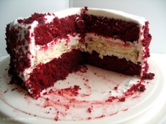 طريقة عمل الكيكة الحمراء المخملية